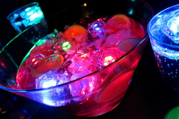 Glowing Glasses for Wedding